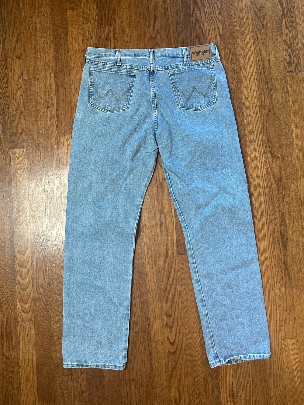 Wrangler Men’s Straight Light Blue Denim Jeans